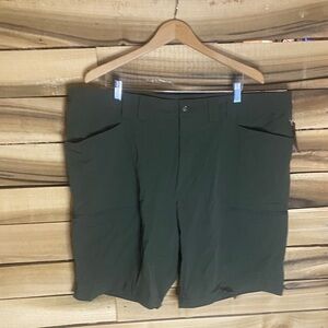 NWT Duluth Trading Co. Men's flexpedition 11” Cargo Shorts olive green size 44